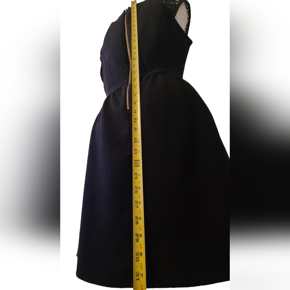 Dress - Picture 5 of 9
